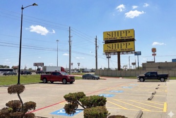 I30 @ Old Greyhound E Bottom billboard